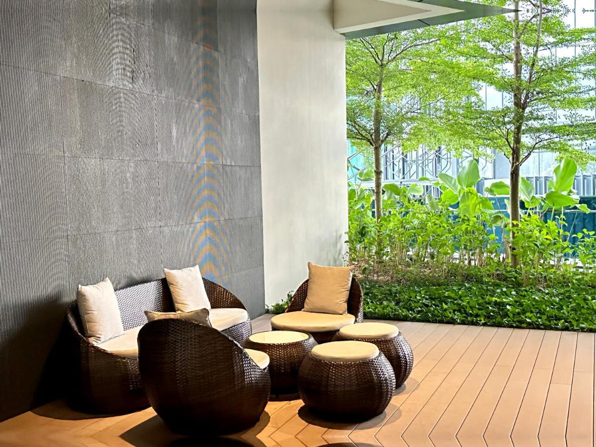 Crystal Suites At Eaton, Klcc Kuala Lumpur Exterior photo